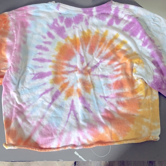 Tik Tok Kouvr merchandise tie die crop top - Picture 3 of 3